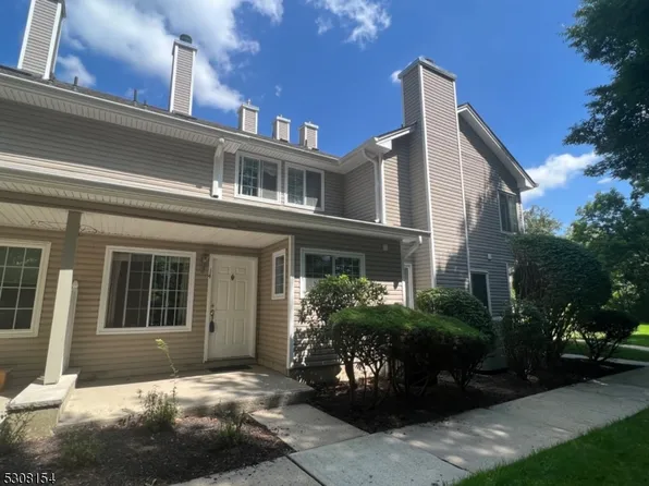 14 Stevens Ct, Bedminster, NJ 07921