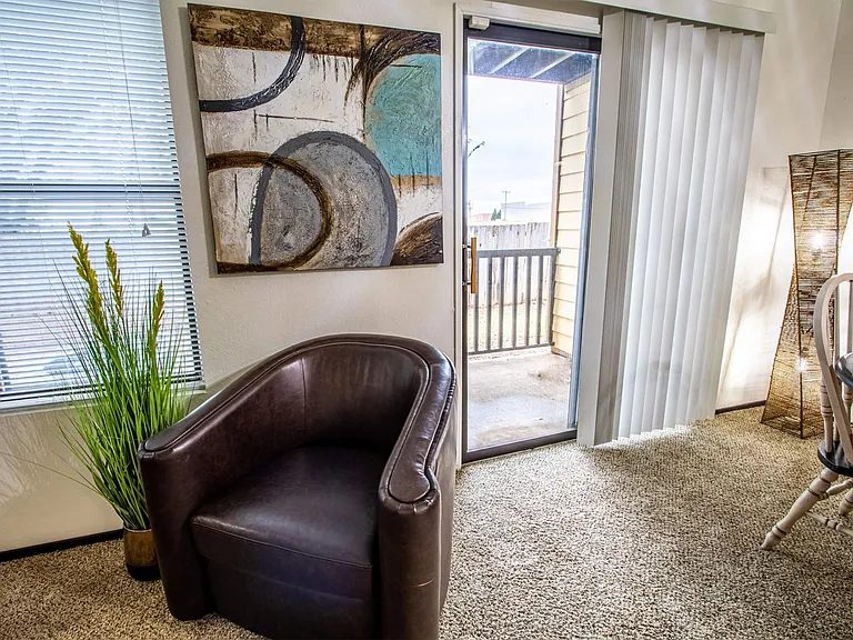 ONE MONTH FREE! APPLY FREE! VIRTUAL TOURS! — Photo 63