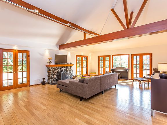 4th image of 2572 Verbena Dr