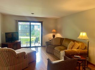 22A Willabay Dr, Williams Bay, WI