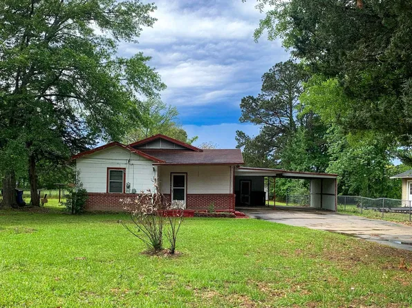 345 S Lake St, Waskom, TX 75692