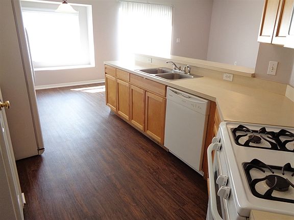 3rd image of 3823 Lockridge Dr