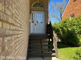 3706 Monfort Heights Dr, Green Township, OH 45247