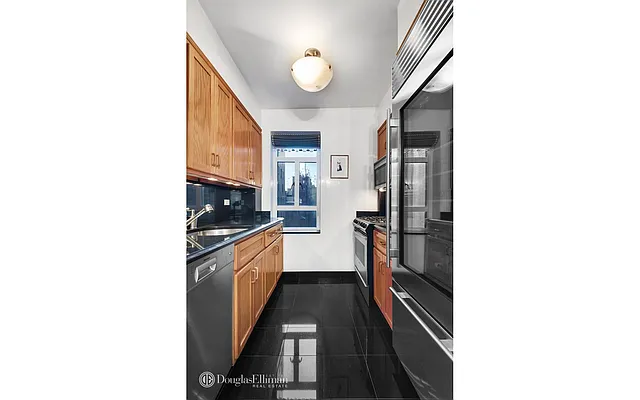 Sold by Douglas Elliman | media 16