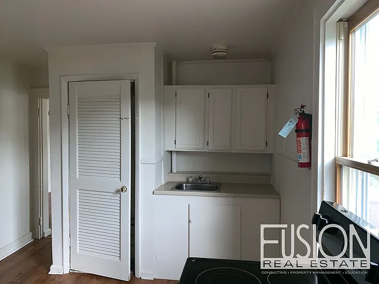 14 West St — Photo 24