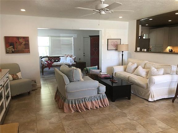 3rd image of 4609 Busti Dr