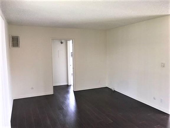 3rd image of 3739 Dunn Dr APT 11