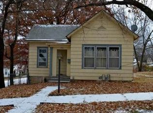 735 Walnut St, Leavenworth, KS 66048