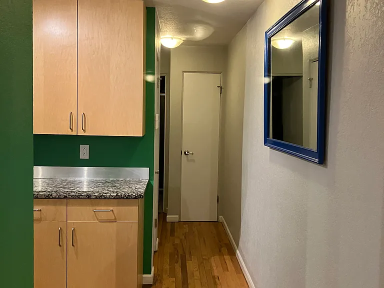 1336 N Logan St — Photo 9