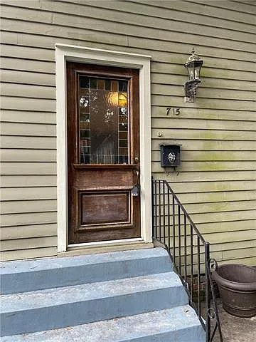 715 Burdette St — Photo 1