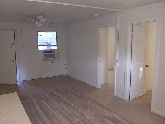 3rd image of 2304 SW Fort King St
