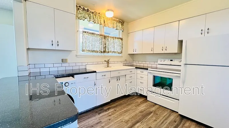 1209 George Washington Way #34
