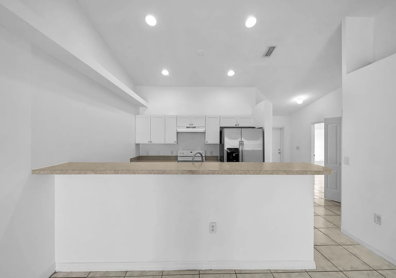 1214 SE 24th Ave — Photo 4