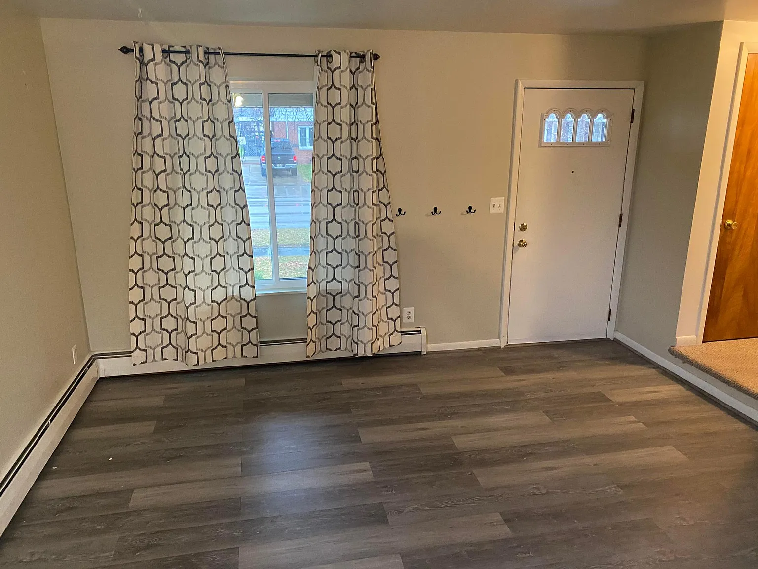 2 bed, 1.5 bath, 1000 sqft, $950 — Photo 3