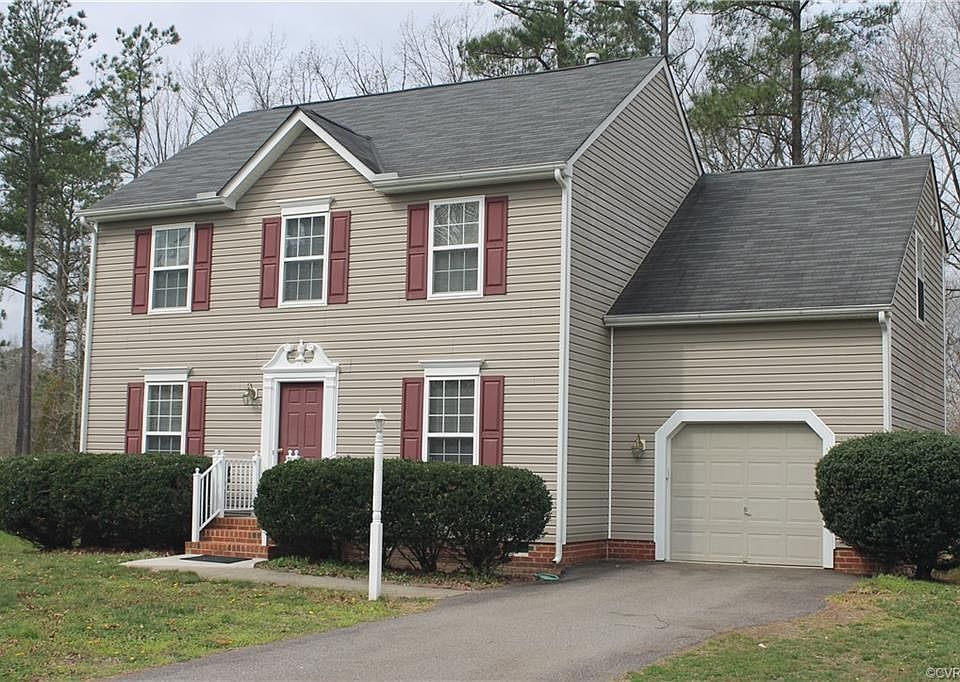 1st image of 105 Scotch Pine Dr