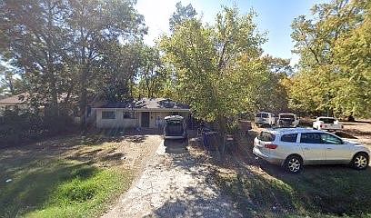 1st image of 357 E 75th St