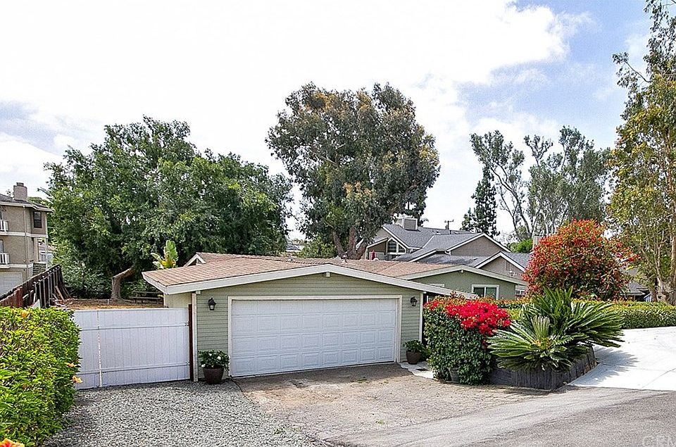 2nd image of 2218 Canyon Dr