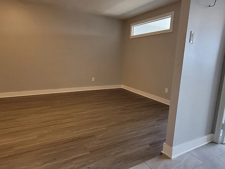 371 Gilmour St — Photo 16