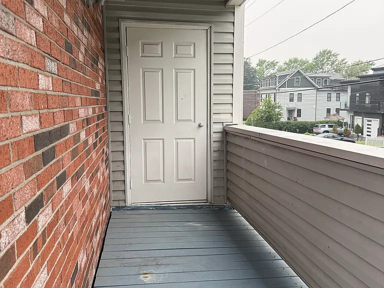 24 South St — Photo 13