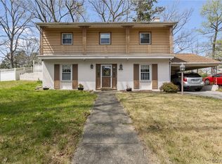 808 Forest View Dr, Colonial Heights, VA 23834