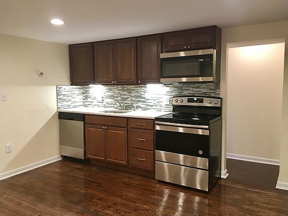 4th image of 239 Centre St #1B