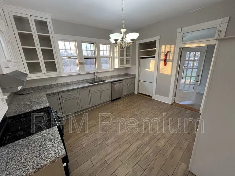 8222 Highway 955 E — Photo 35