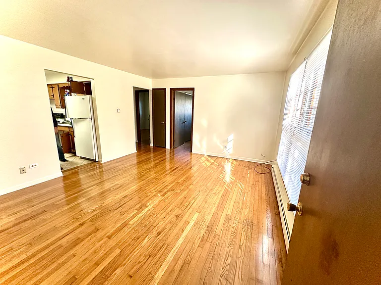 516 Lake Ave #2 — Photo 2