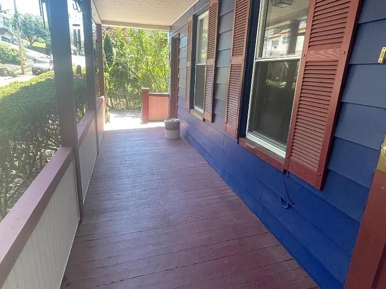 55 Garden Ave #1 — Photo 4