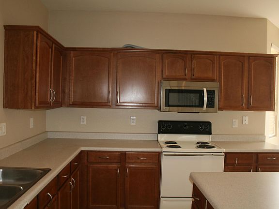5th image of 46025 W Belle Ave