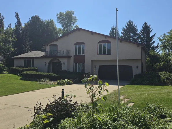 14855 Jewel St, Brookfield, WI 53005