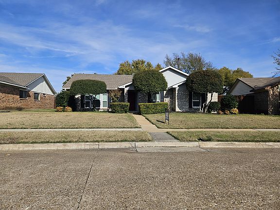 2nd image of 809 Harvest Glen Dr
