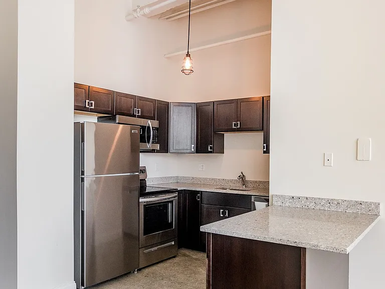 Garfield Lofts — Photo 8