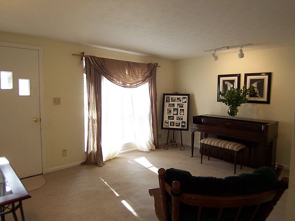 5th image of 6120 King Arthur Dr