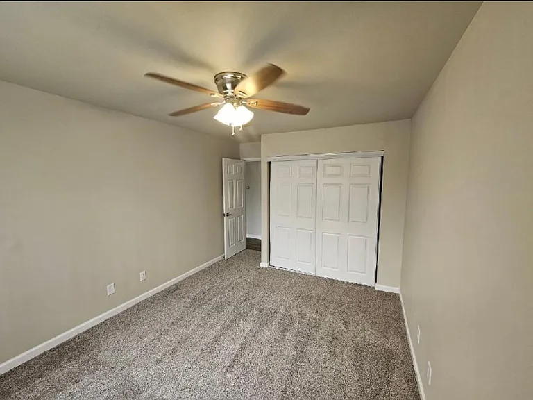 Heritage House Apartments — Photo 9