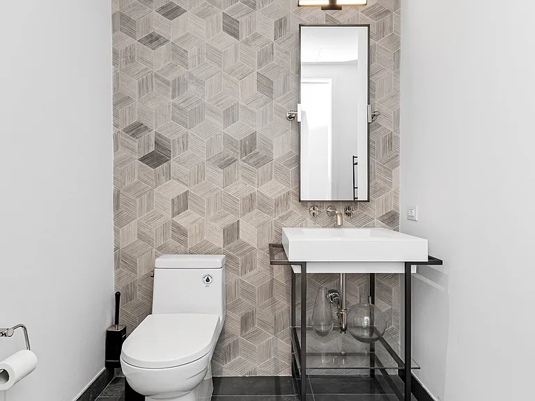 202 Broome St #11A — Photo 29