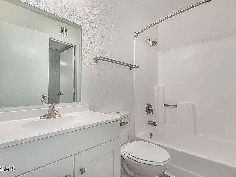 Jovial Apartments - First month FREE with approved Application — Photo 36