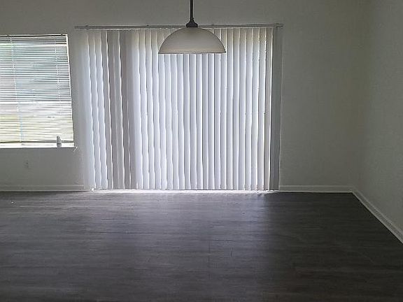 3rd image of 7702 Candlegreen Ln