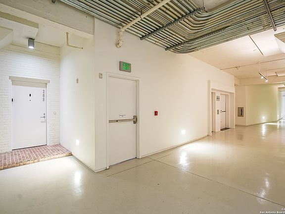 3rd image of 114 Camp St. #203