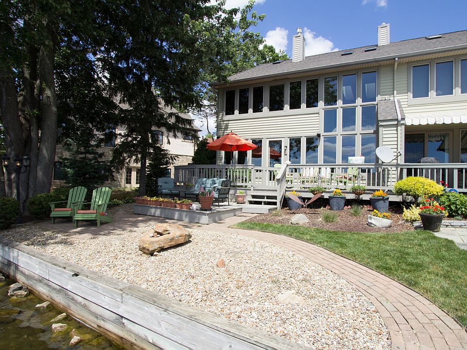 Simply Beautiful Condo!