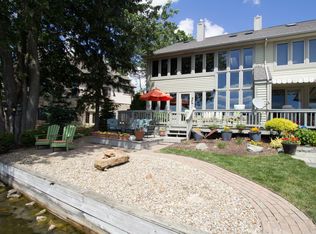 1735 N Pointe Dr NW, Canton, OH 44708