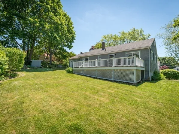 18 Traverse St, Gloucester, MA 01930