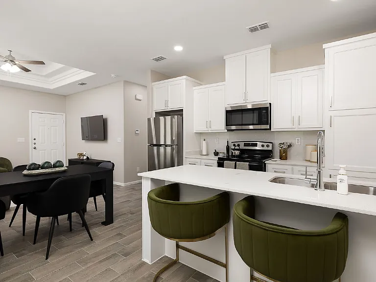 2612 E Harrison Ave #2 — Photo 1