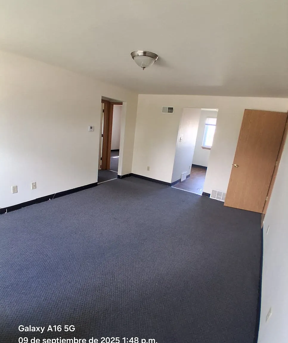 9000 West Carmen Avenue - 3 — Photo 2