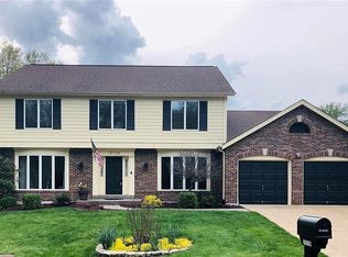 15728 Trapp Ridge Ct, Chesterfield, MO 63017