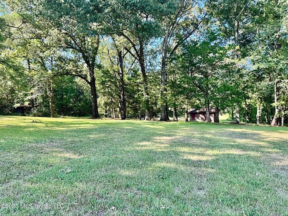 3rd image of 539 Kingston Rd