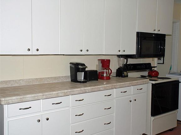 2nd image of 1017 Driftwood Pl