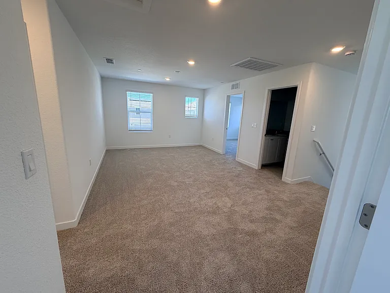 8371 Valpane Way — Photo 18