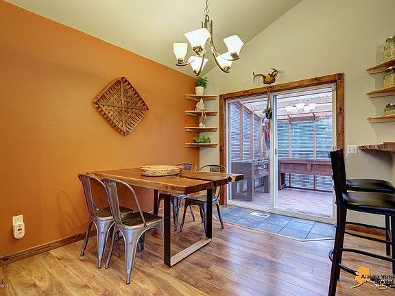 5th image of 8711 Geirinhas Pl