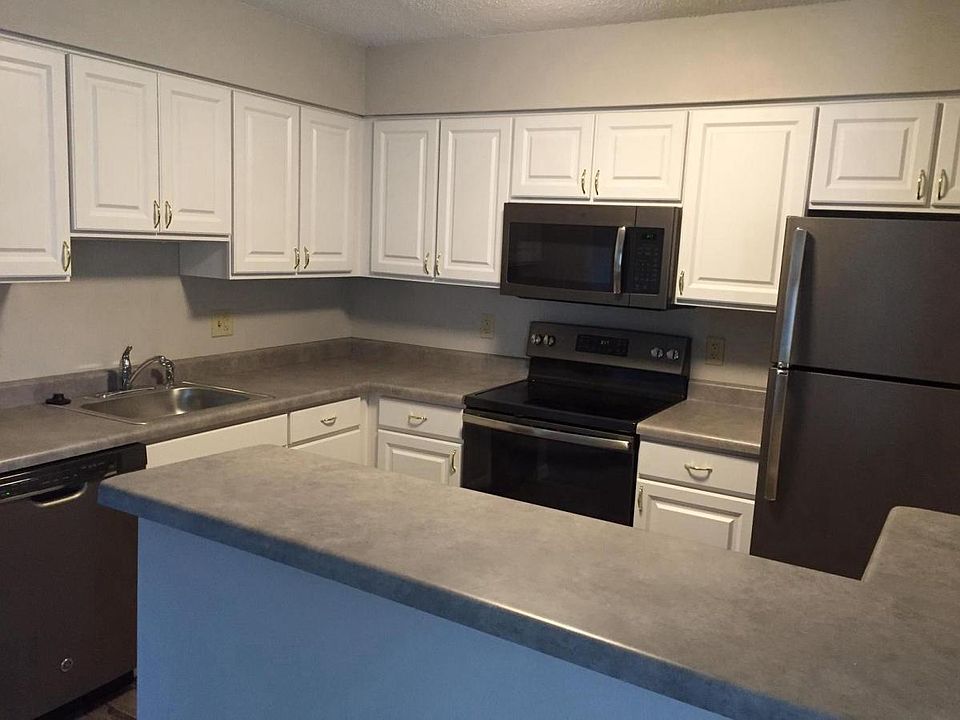 All new kitchen w/dishwasher just 4 years ago.