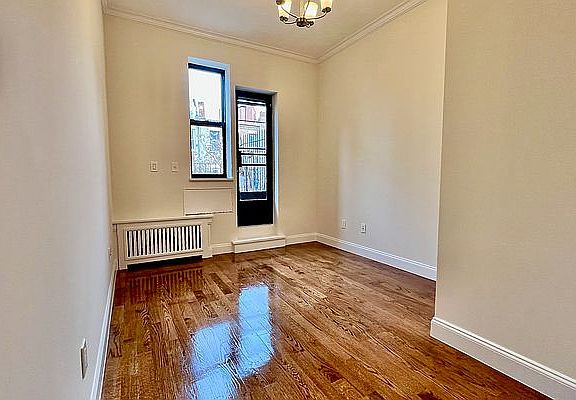 2nd image of 335 W 88th St APT 4B